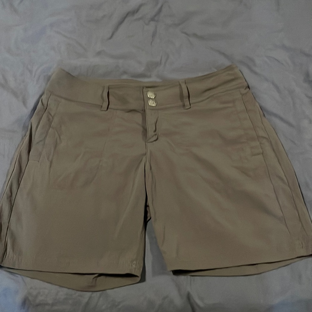 Prana Revenna shorts 7”